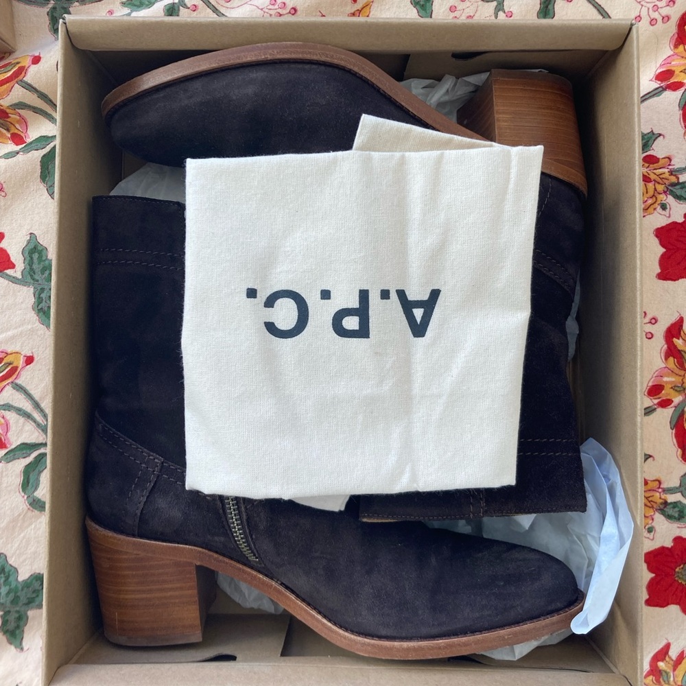 A.P.C. Georgia suede cowboy boots